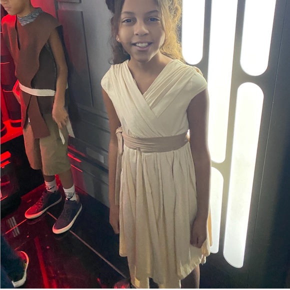 Disney Jedi theme outfits. Girls size 12, boys size 10 - Picture 4 of 7